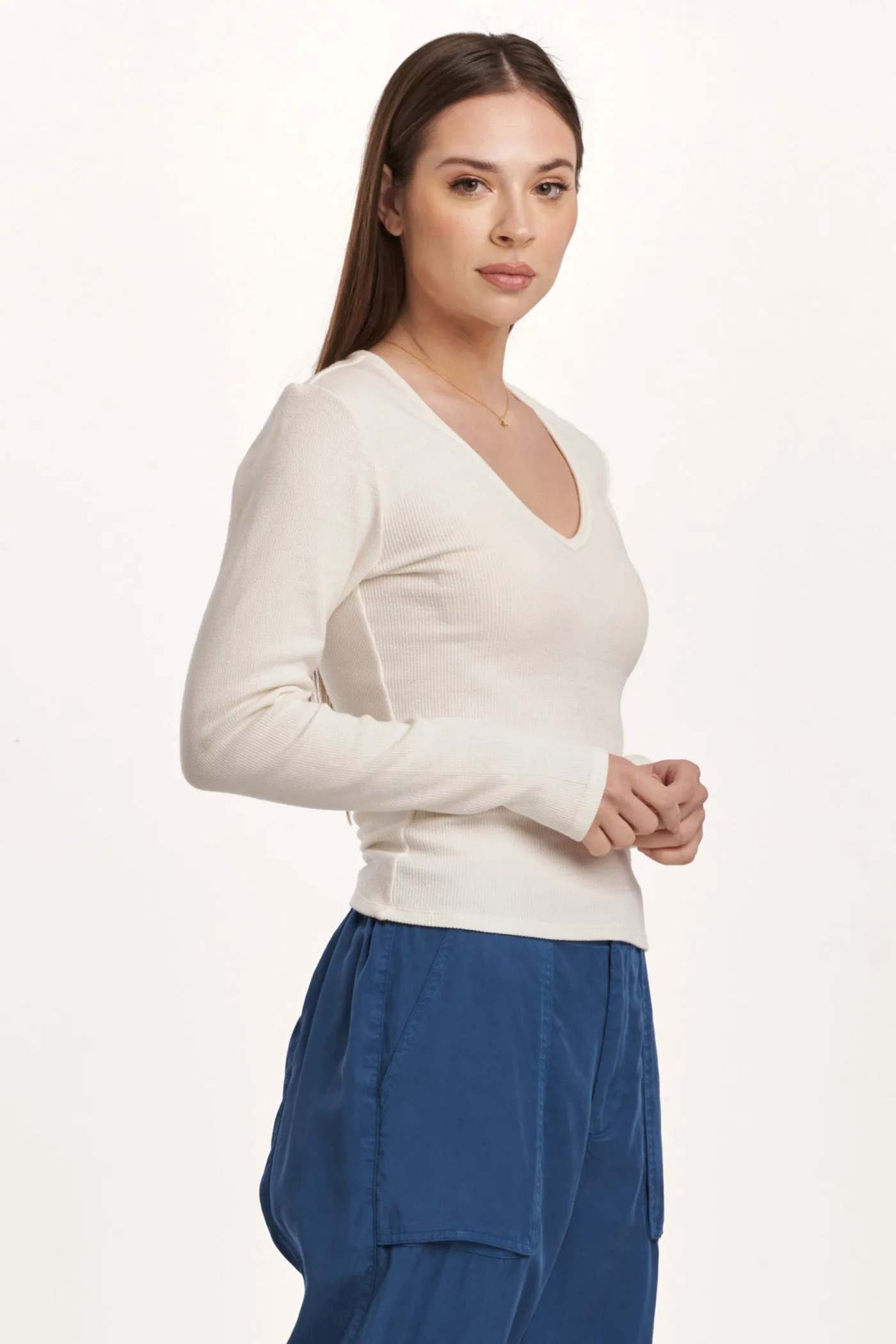 MARLOWE V-NECK TOP WHITE